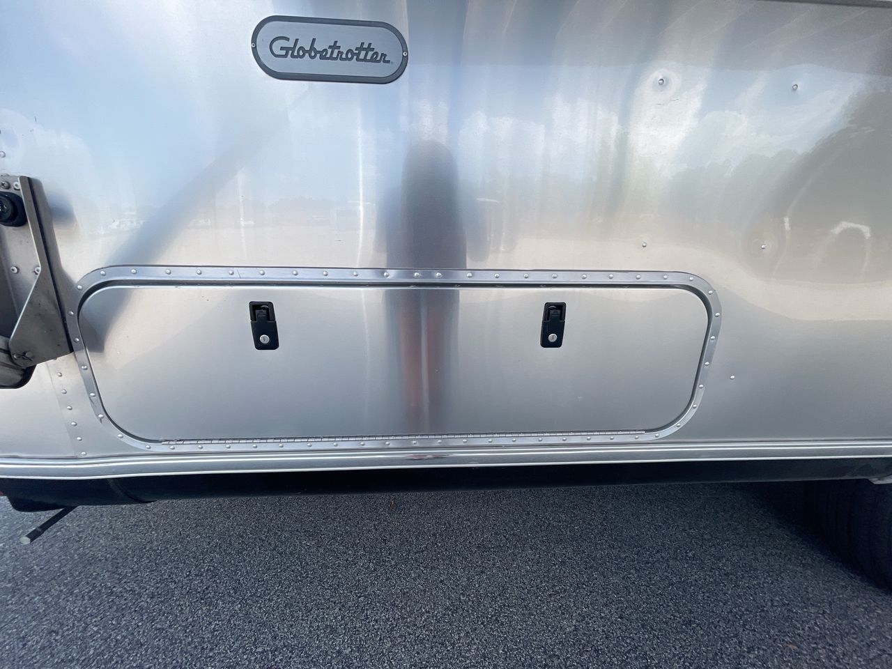 2024 Airstream 30RBT Base