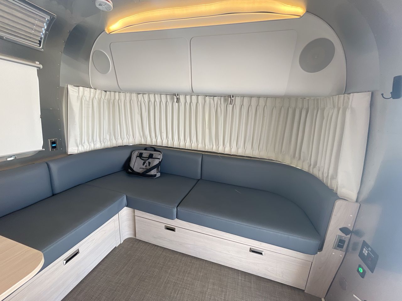 2024 Airstream 30RBT Base