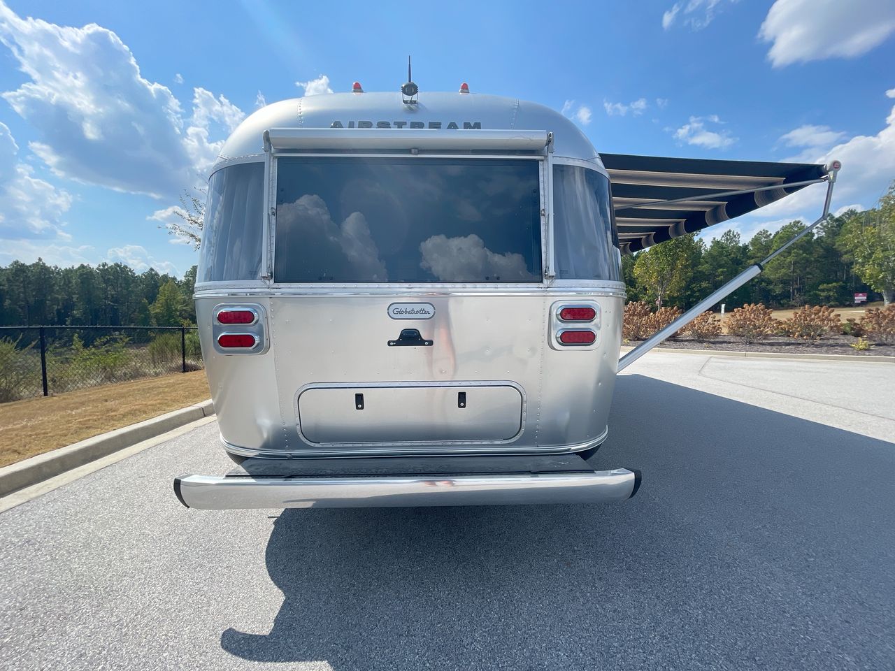 2024 Airstream 30RBT Base