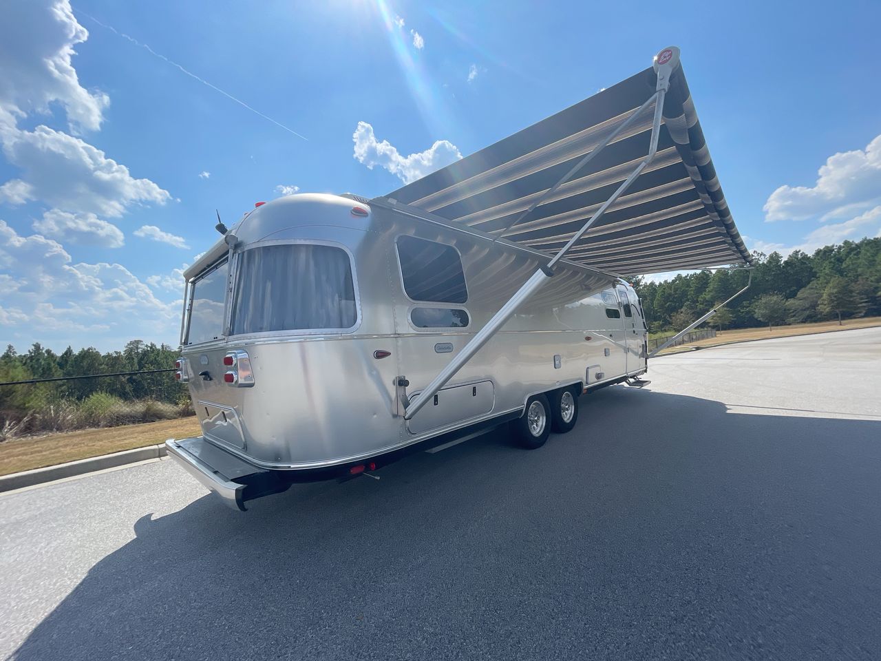 2024 Airstream 30RBT Base