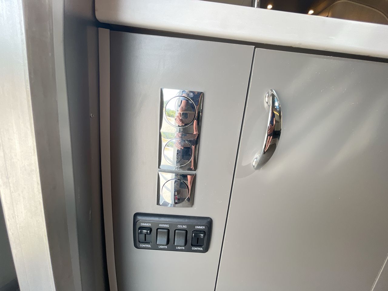 2024 Airstream 30RBT Base