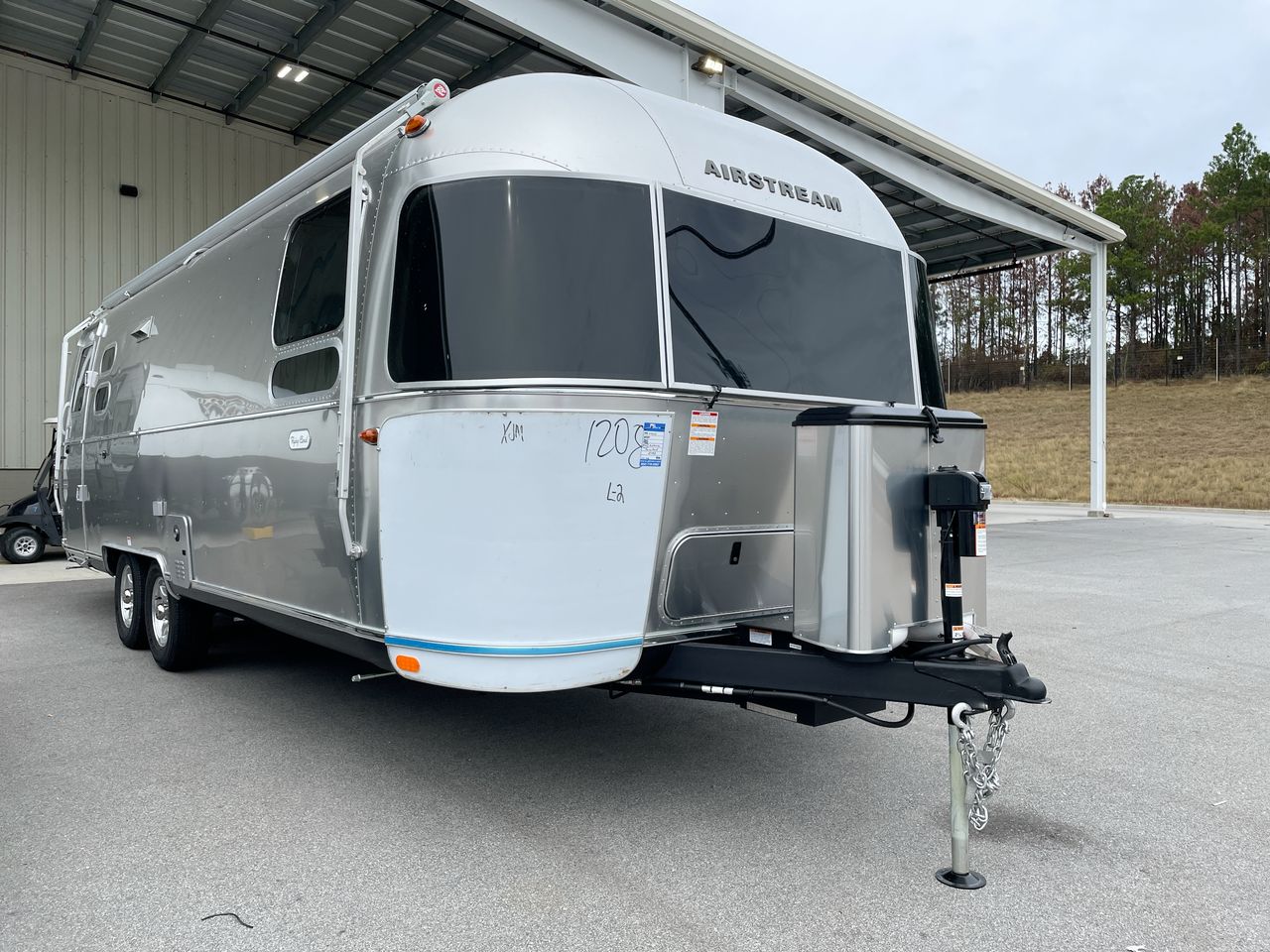 2025 Airstream 27FBQ Base