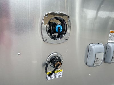 2025 Airstream 27FBQ Base