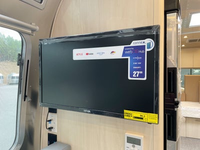 2025 Airstream 27FBQ Base