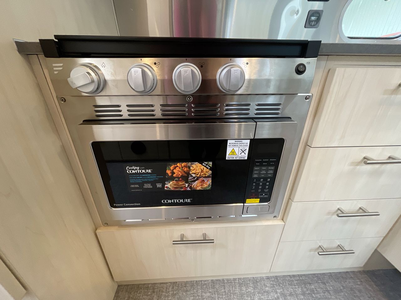 2025 Airstream 27FBQ Base