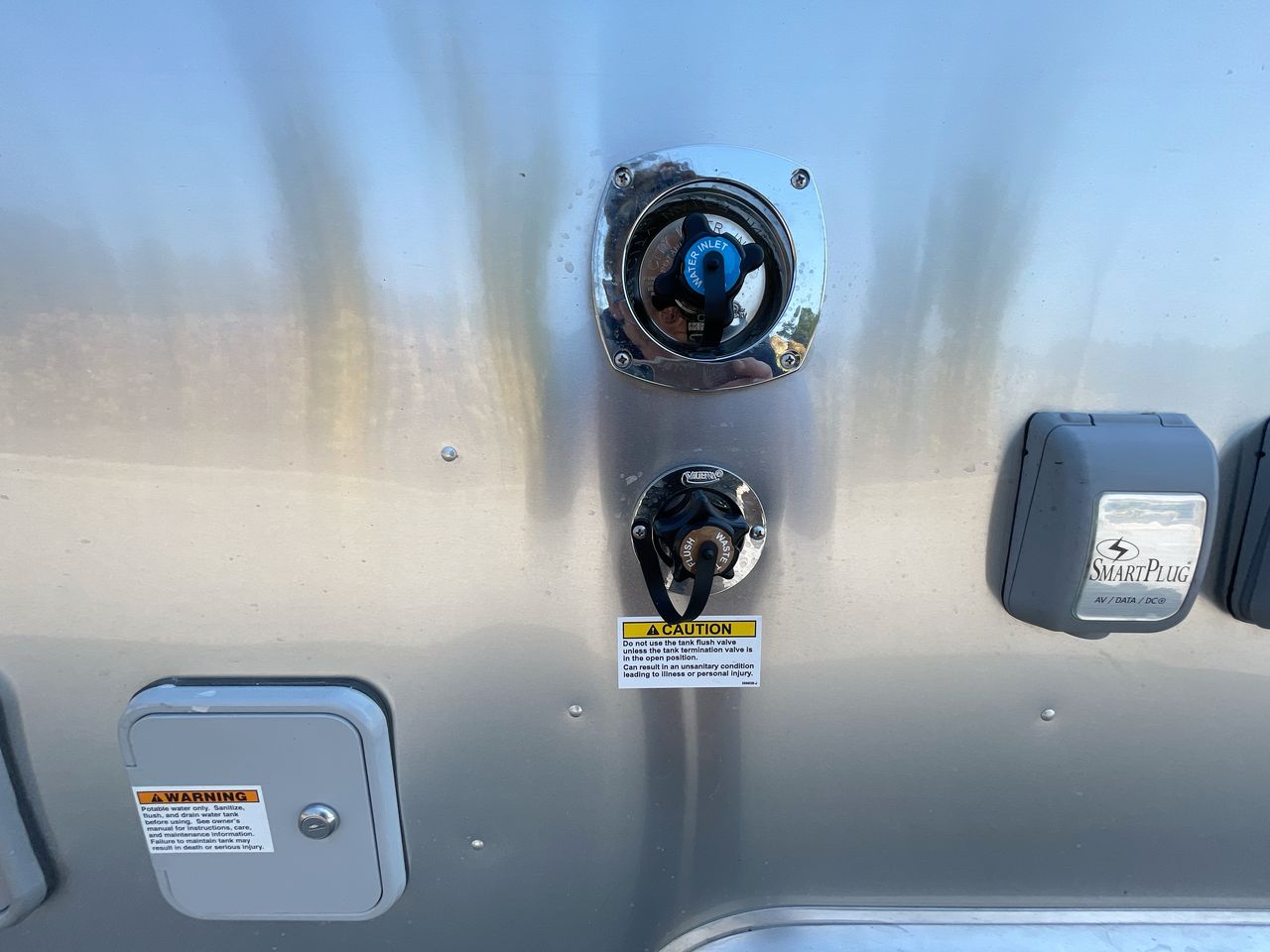 2026 Airstream 27FBQ Base