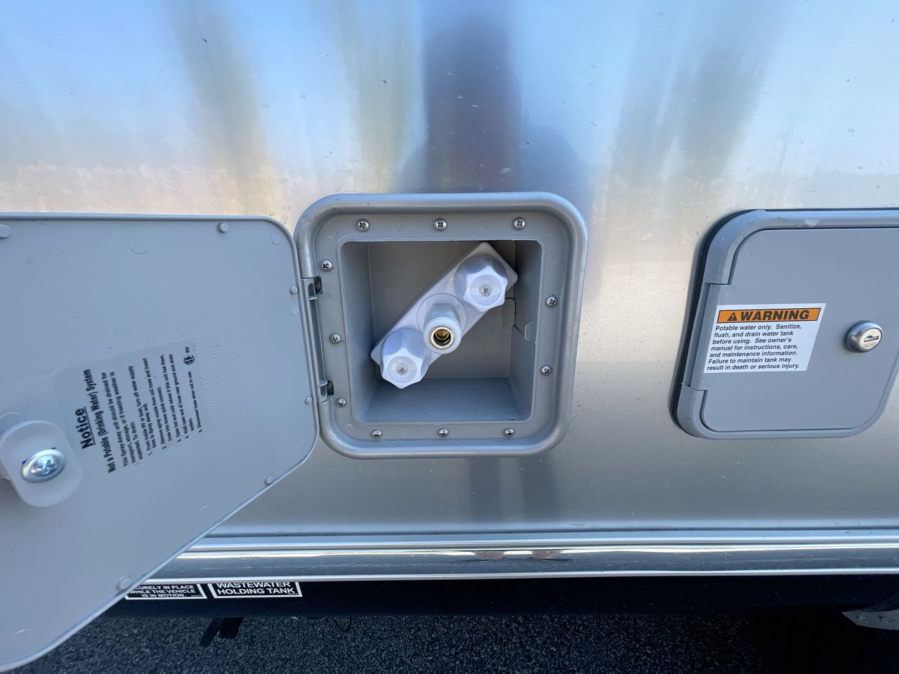 2026 Airstream 27FBQ Base