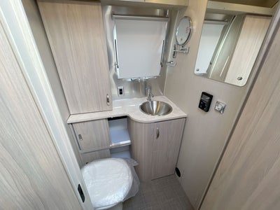 2026 Airstream 27FBQ Base