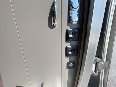 2026 Airstream 27FBQ Base