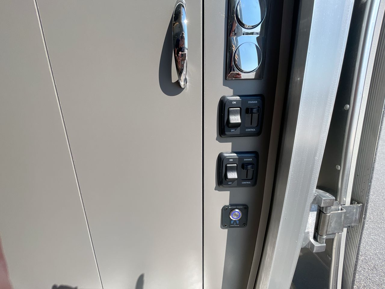 2026 Airstream 27FBQ Base