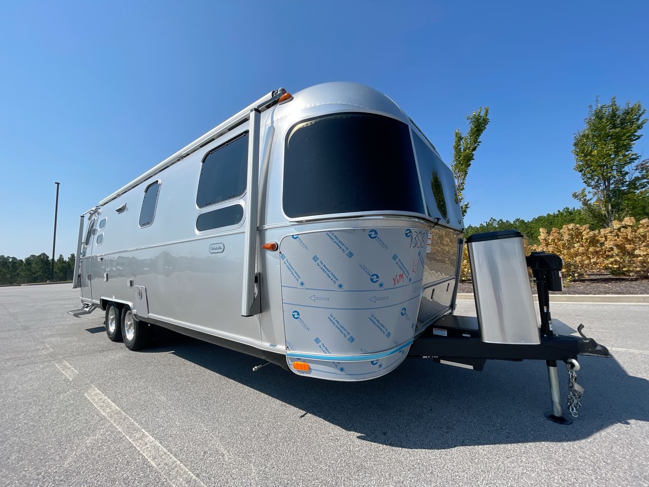 2026 Airstream 27FBQ Base