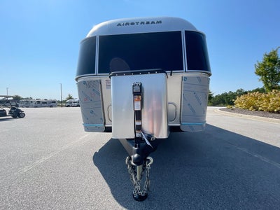 2026 Airstream 27FBQ Base