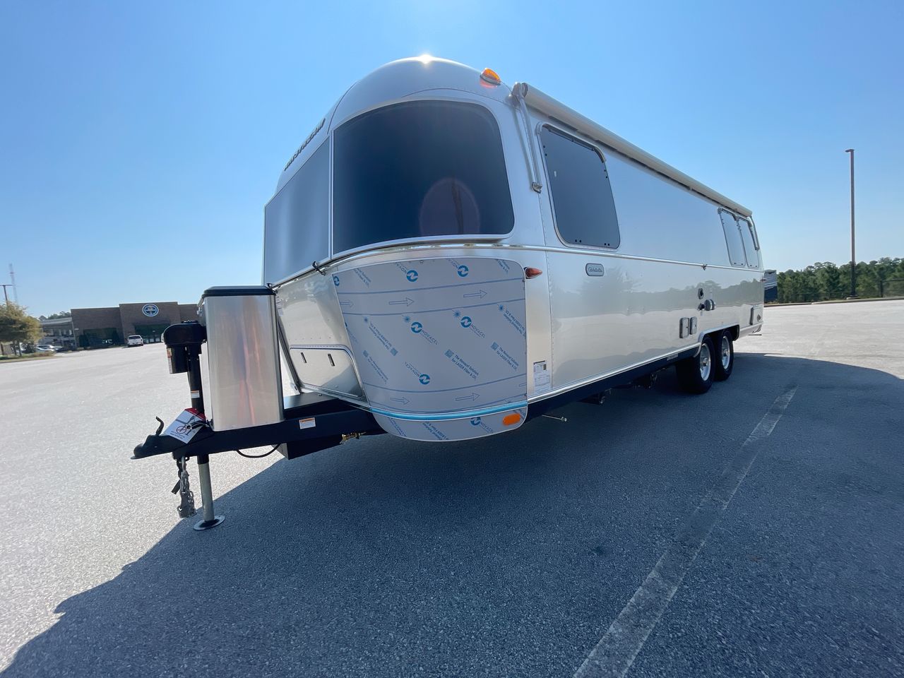 2026 Airstream 27FBQ Base