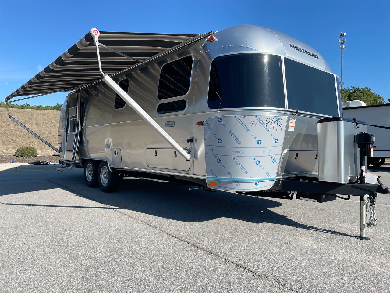 2026 Airstream 27FBT Base