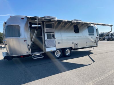 2026 Airstream 27FBT Base