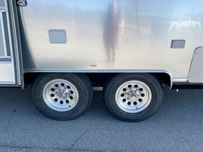 2026 Airstream 27FBT Base