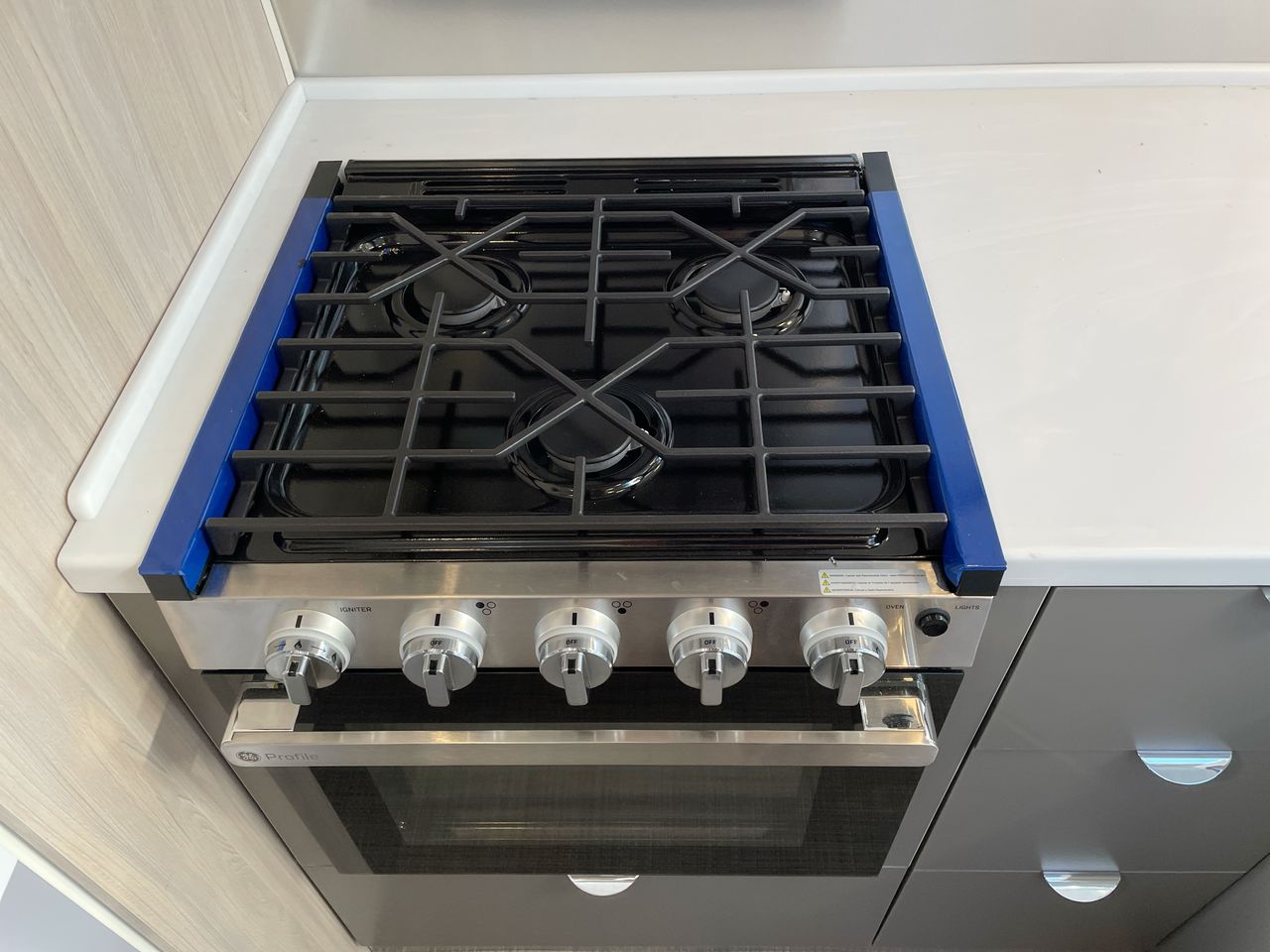 2026 Airstream 27FBT Base