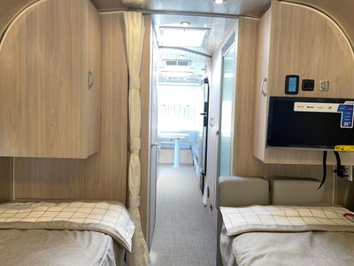 2026 Airstream 27FBT Base