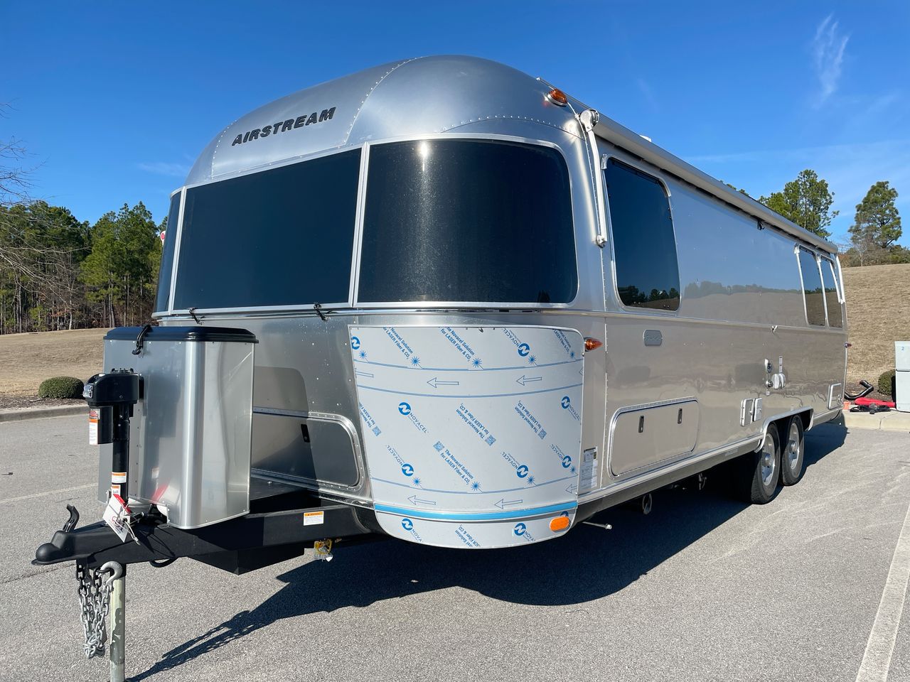 2026 Airstream 27FBT Base