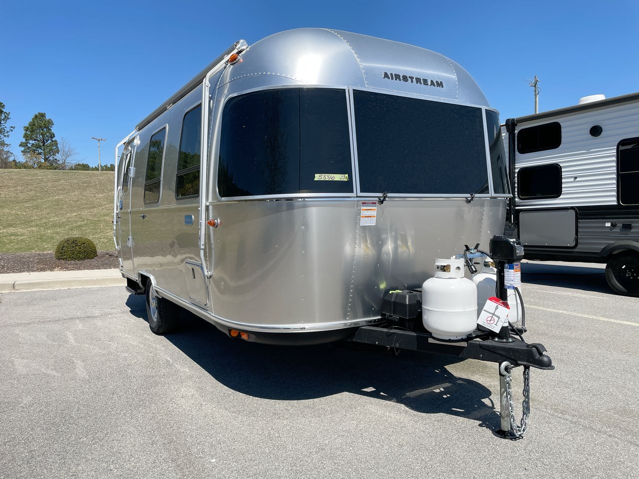 2025 Airstream 22FB Base