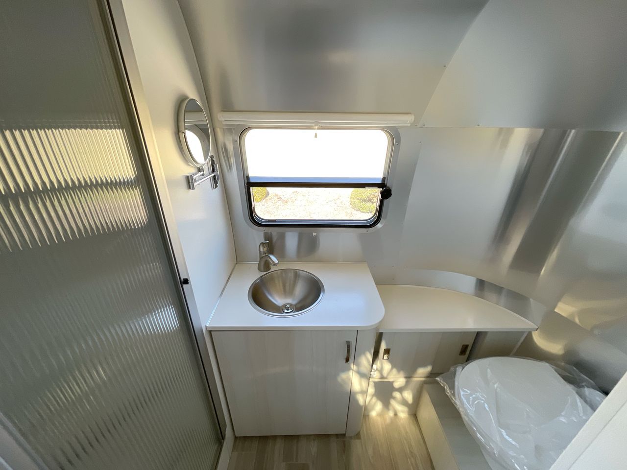 2025 Airstream 22FB Base