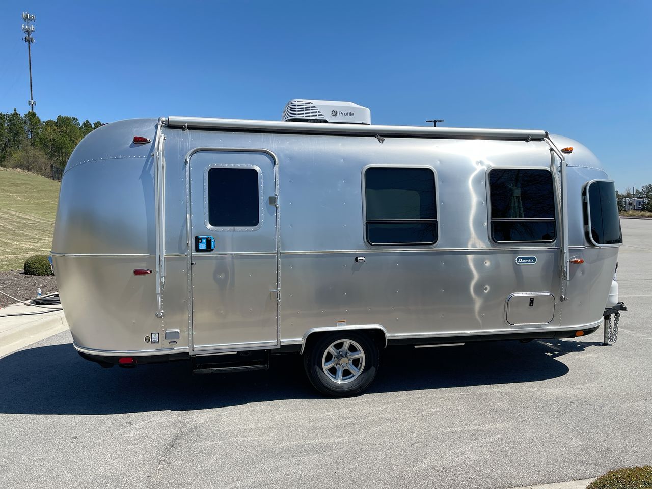 2025 Airstream 22FB Base