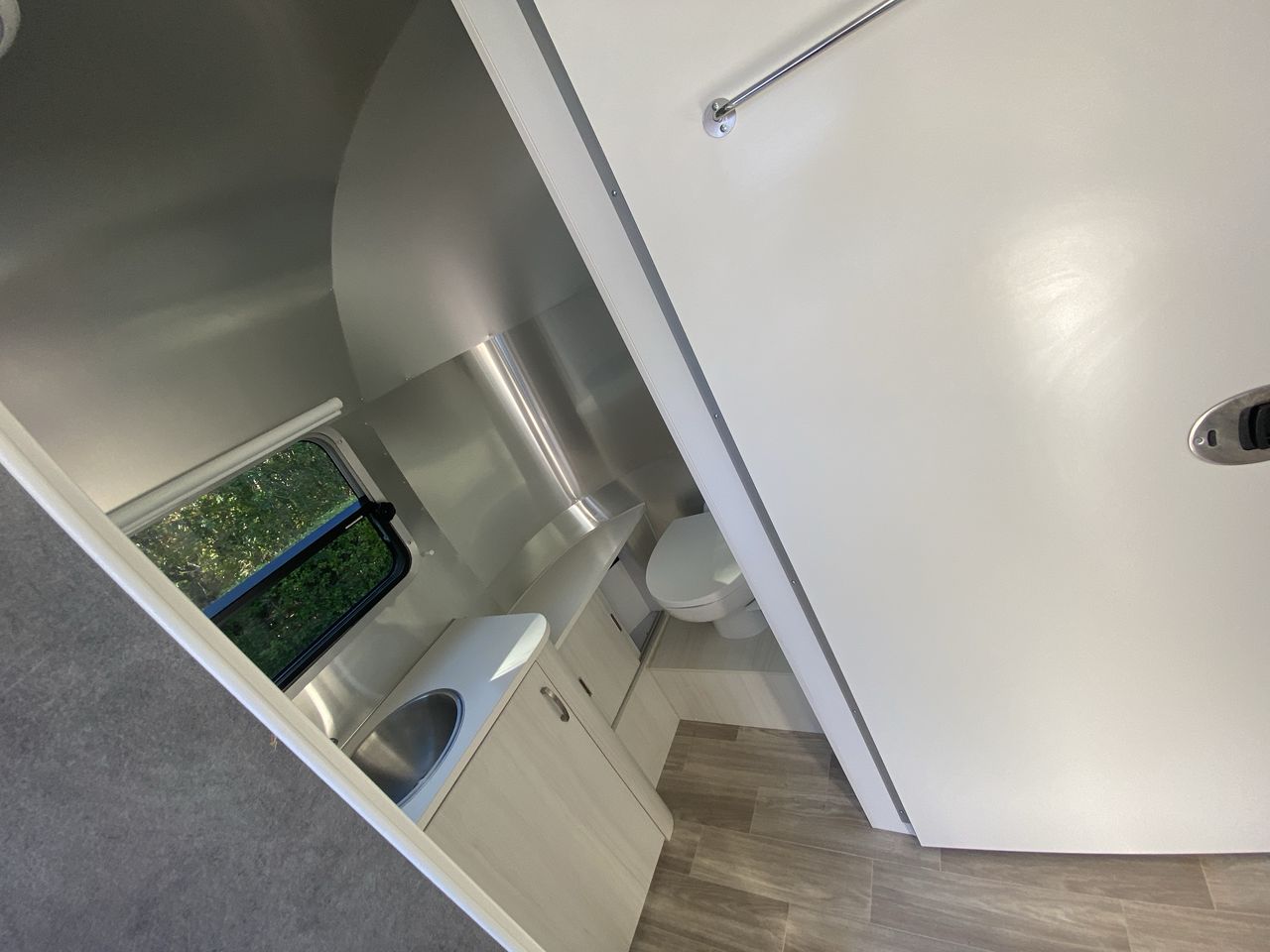 2024 Airstream 22FB Base