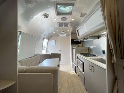 2026 Airstream 22FB Base