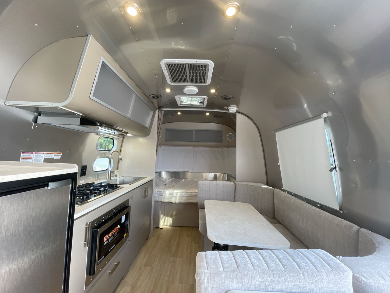 2026 Airstream 22FB Base