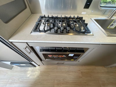 2026 Airstream 22FB Base