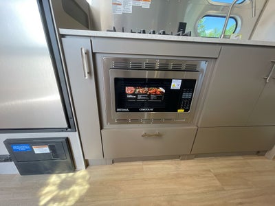 2026 Airstream 22FB Base