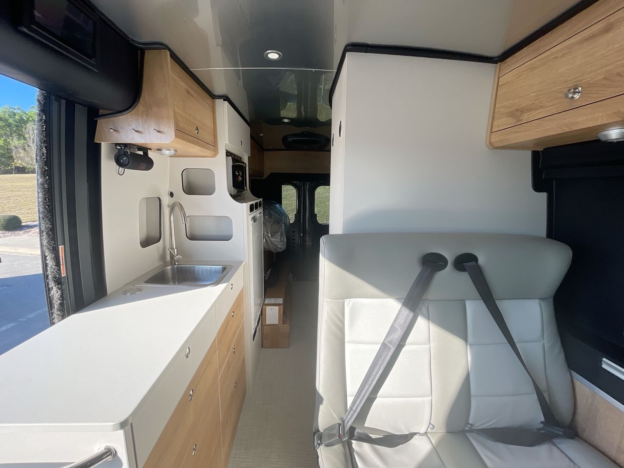 2026 Airstream Rangeline Base