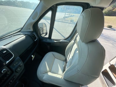 2026 Airstream Rangeline Base