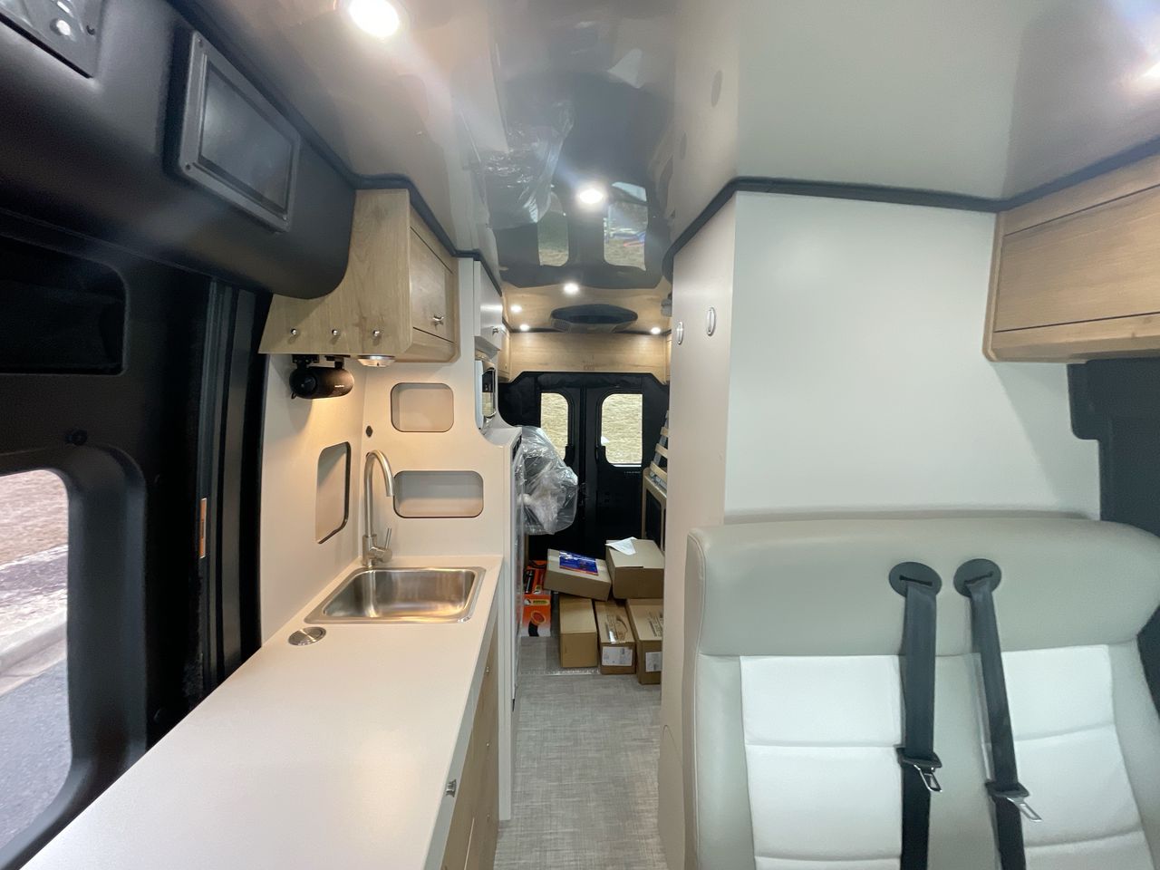 2026 Airstream Rangeline Base