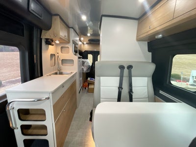 2026 Airstream Rangeline Base