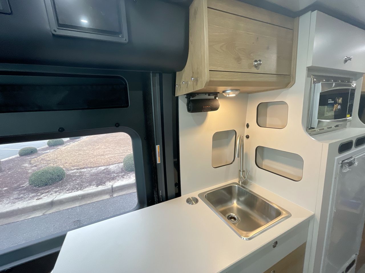 2026 Airstream Rangeline Base