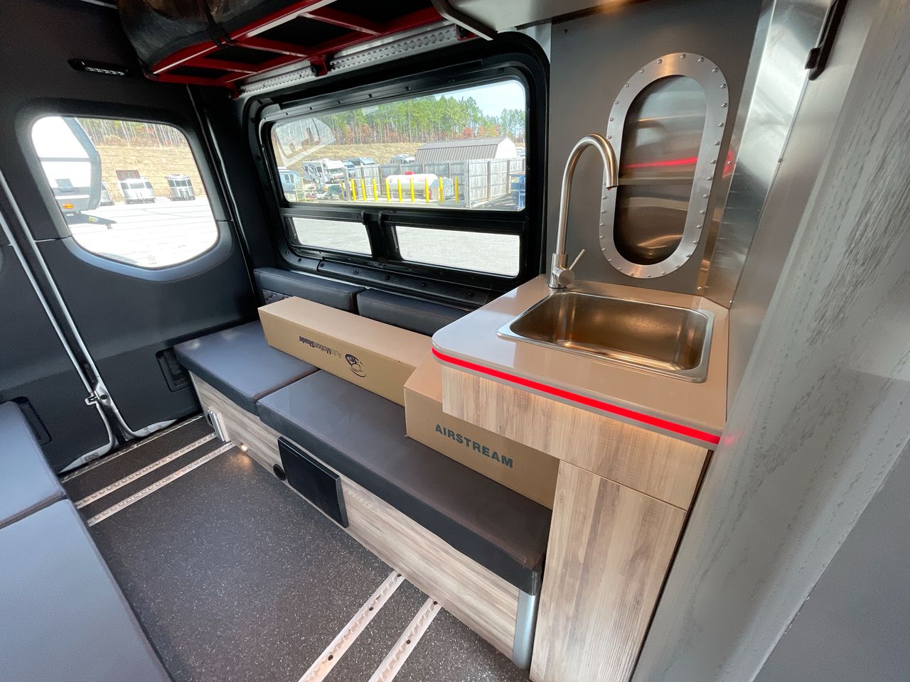 2024 Airstream 19X Base