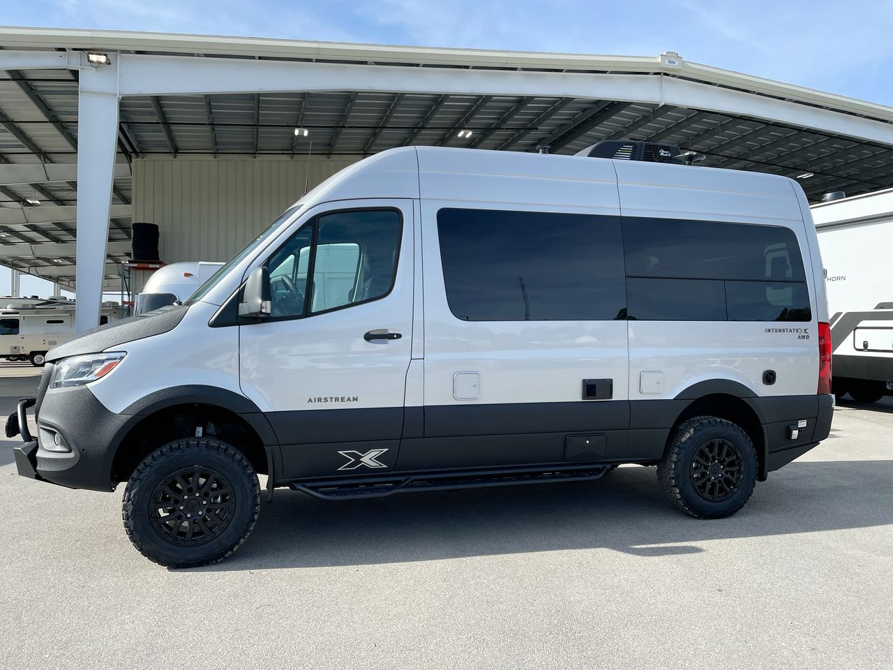 2024 Airstream 19X Base