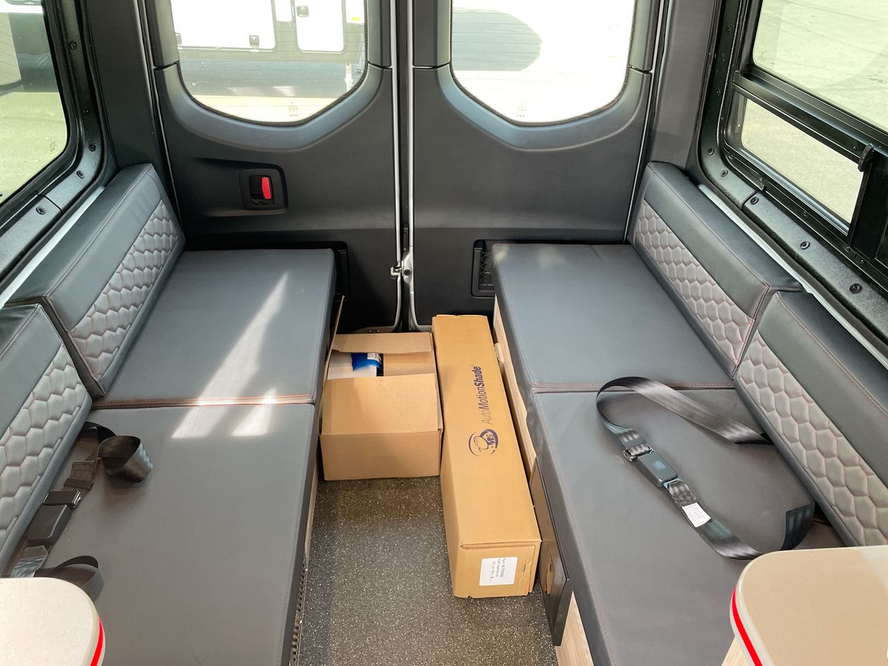 2024 Airstream 19X Base
