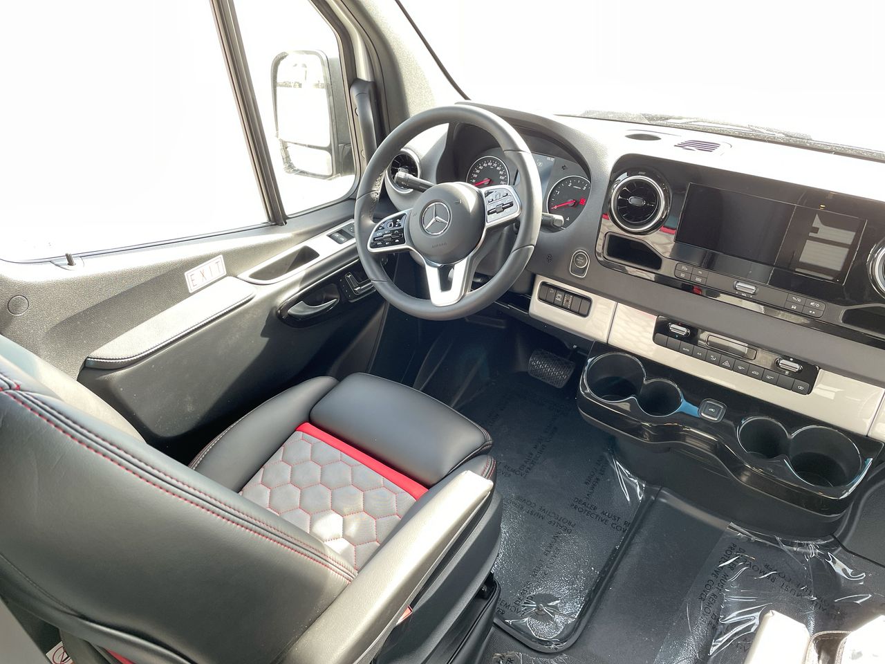 2024 Airstream 19X Base