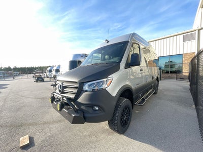 2024 Airstream 19X Base