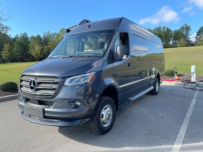 2025 Airstream 24 GL Base