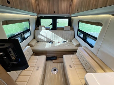 2025 Airstream 24 GL Base