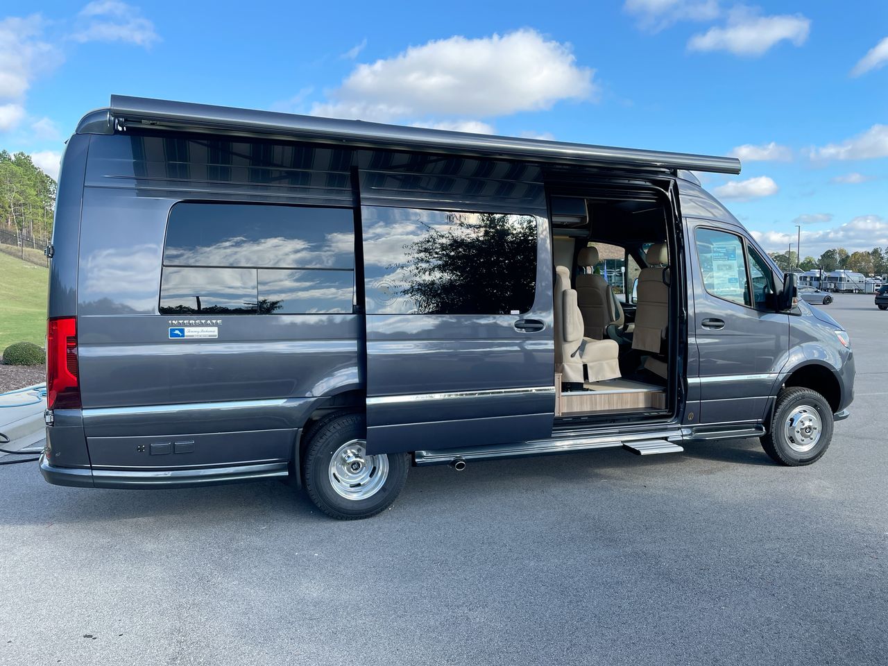 2025 Airstream 24 GL Base