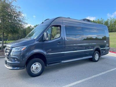 2025 Airstream 24 GL Base