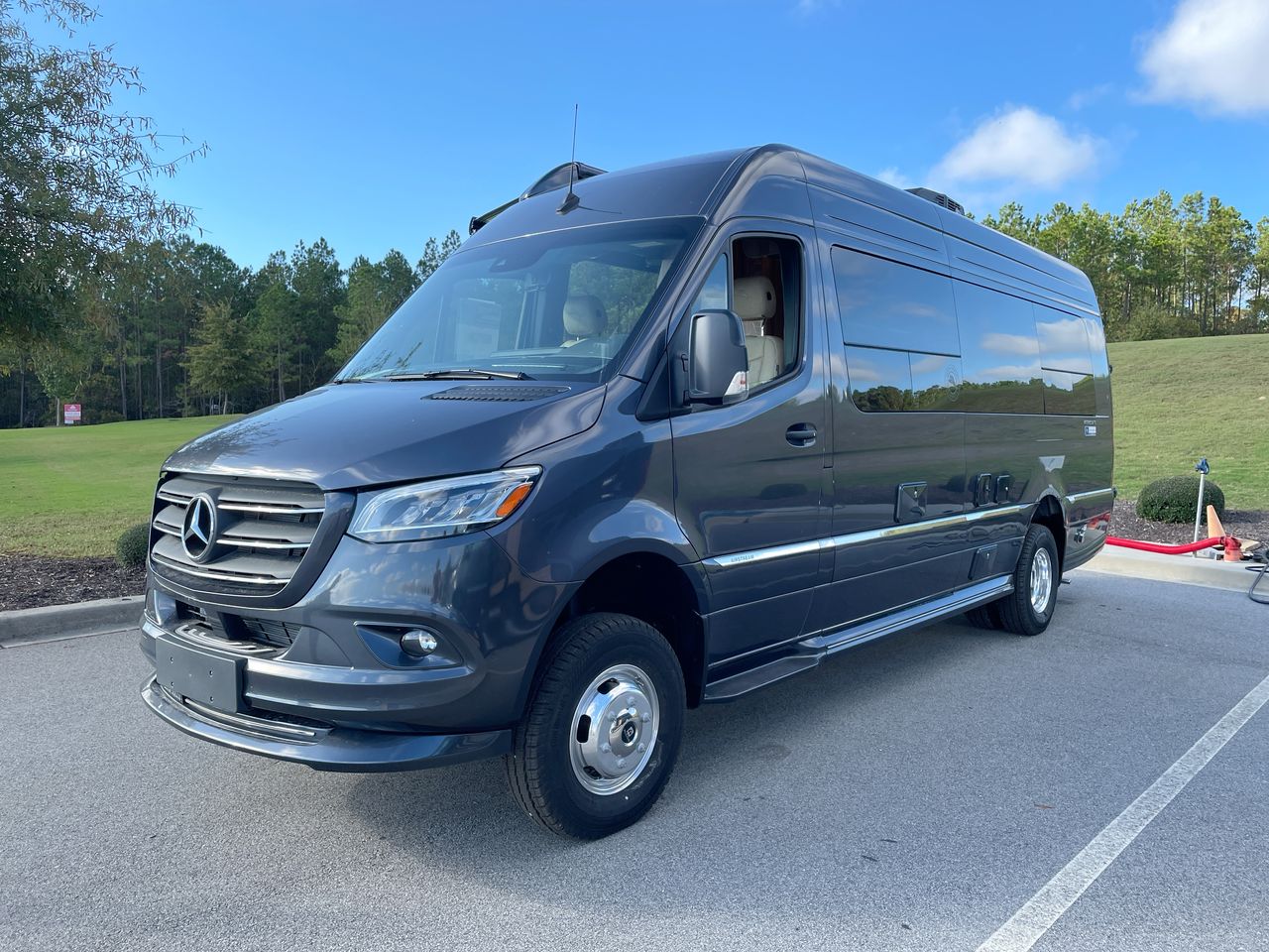 2025 Airstream 24 GL Base