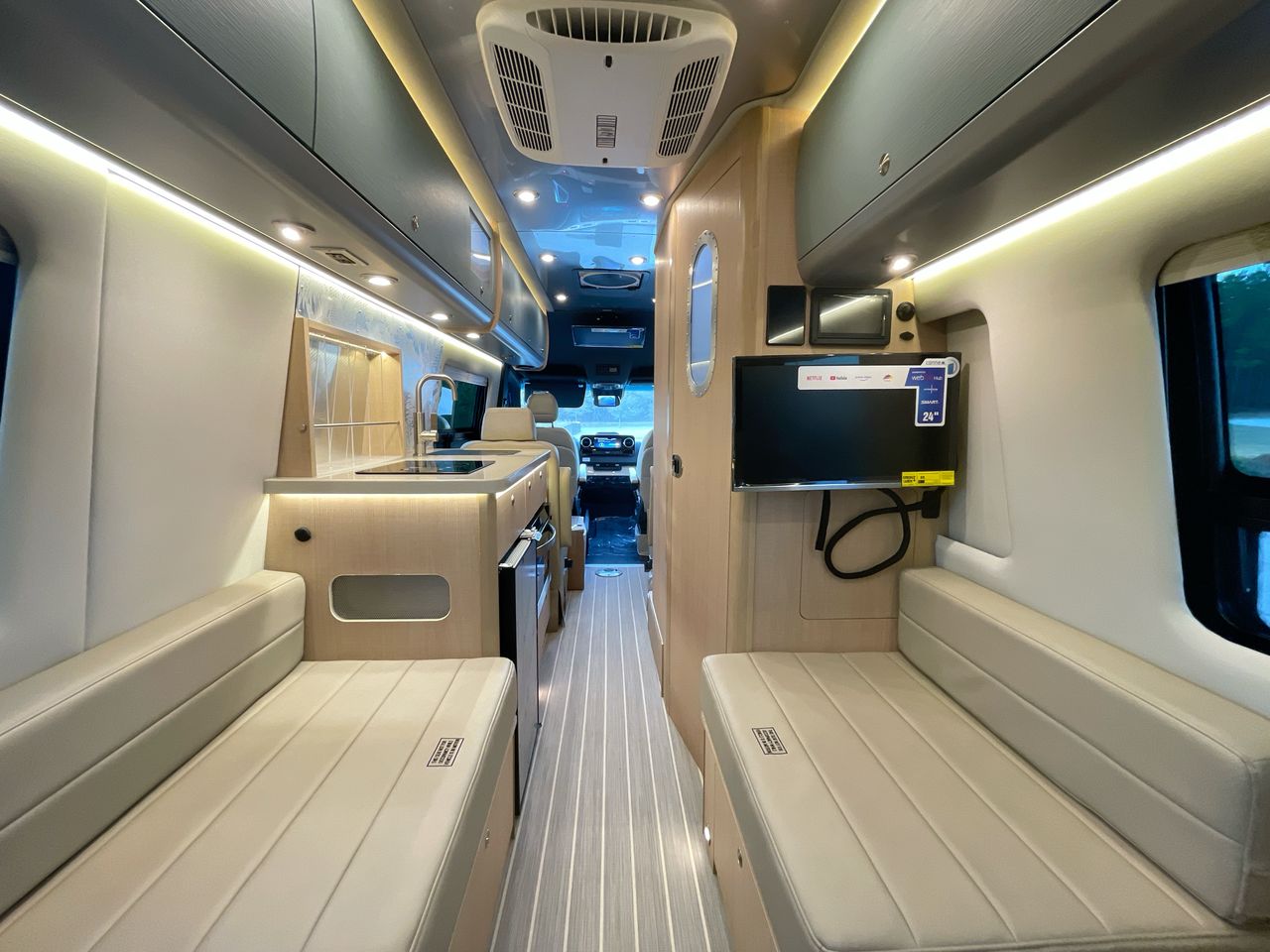 2026 Airstream 24GL Base