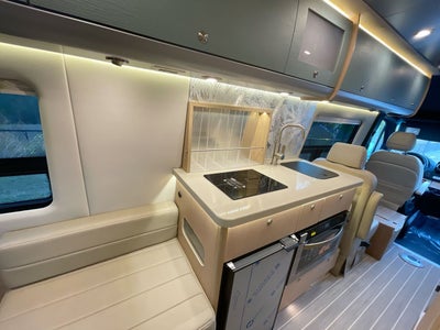 2026 Airstream 24GL Base