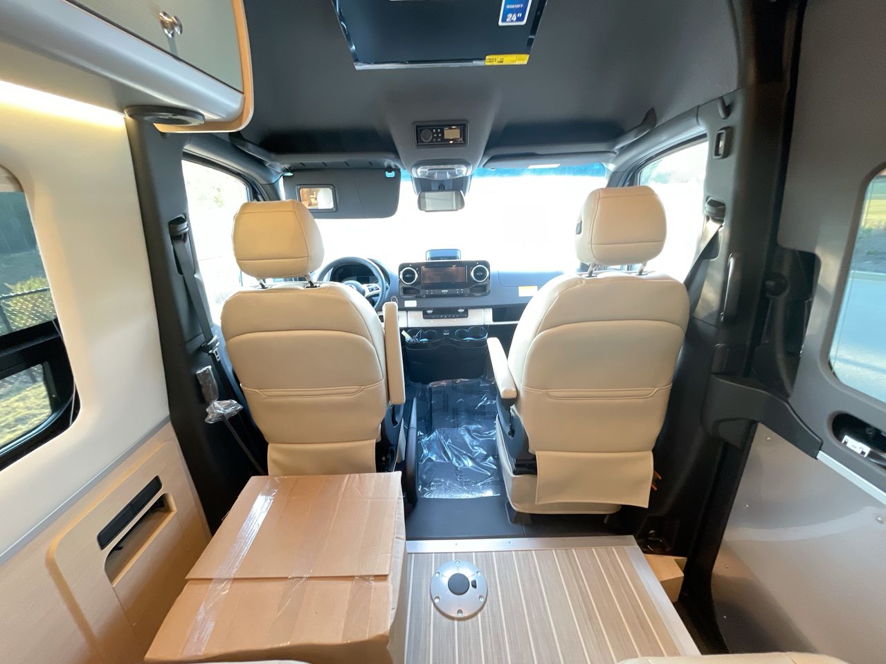 2026 Airstream 24GL Base