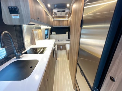 2025 Airstream 24 GT Base